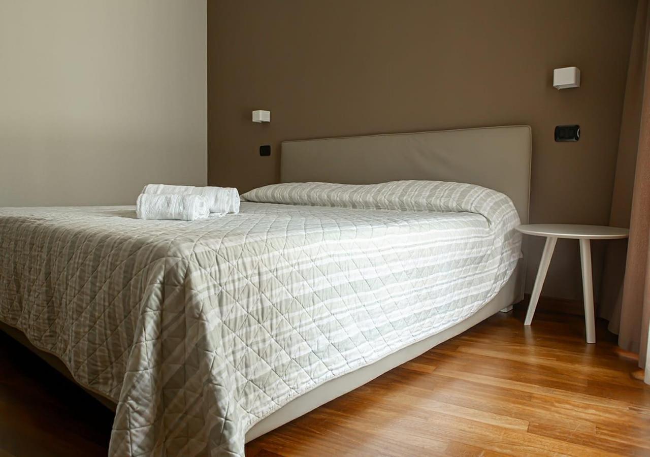 Sirmione Rosselli Apartments Exterior foto