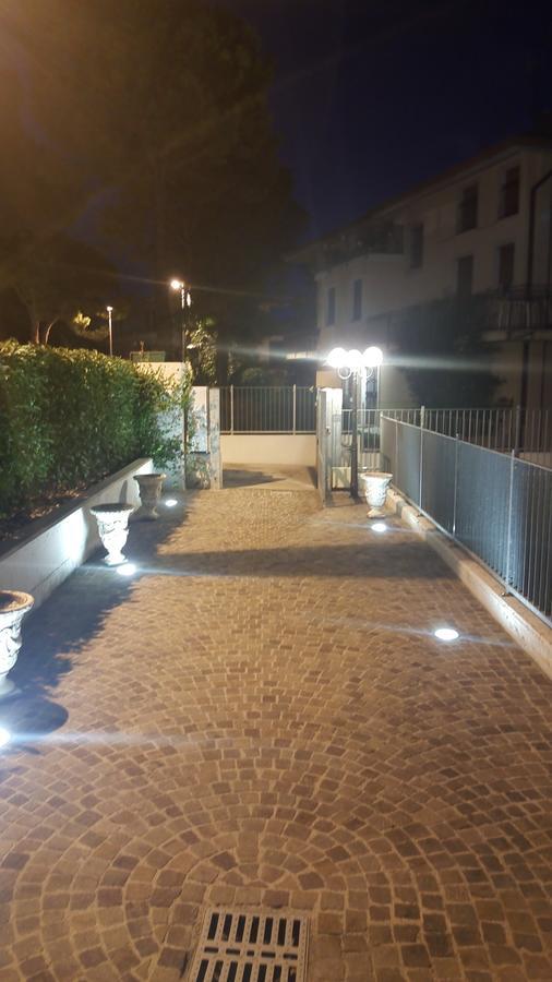 Sirmione Rosselli Apartments Exterior foto